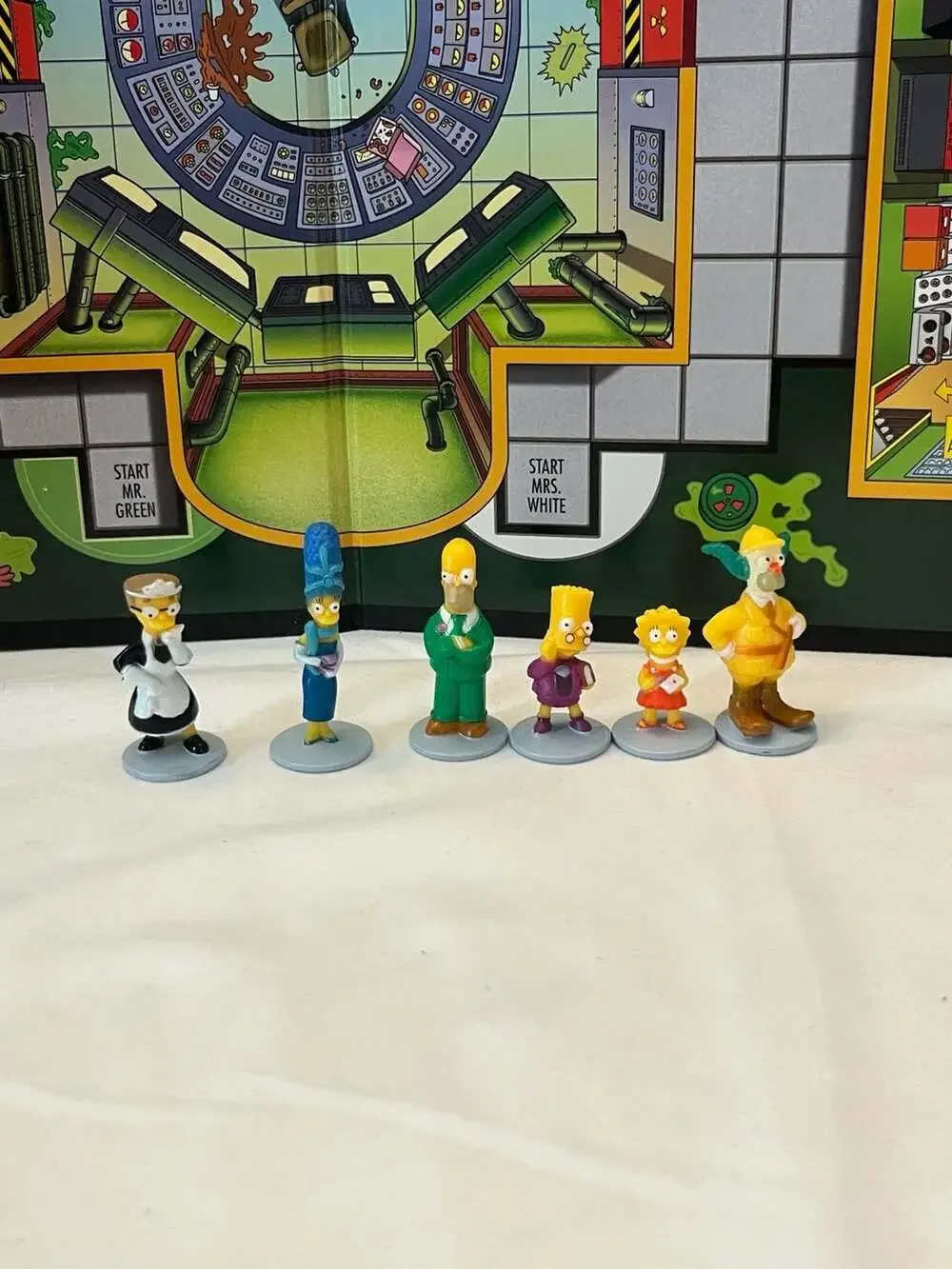 The Simpsons Clue Board Game 2nd Edition 2002 21 Cards No Instructions